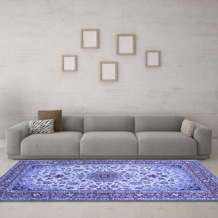 Machine Washable Medallion Blue Traditional Rug in a Living Room, wshtr67blu