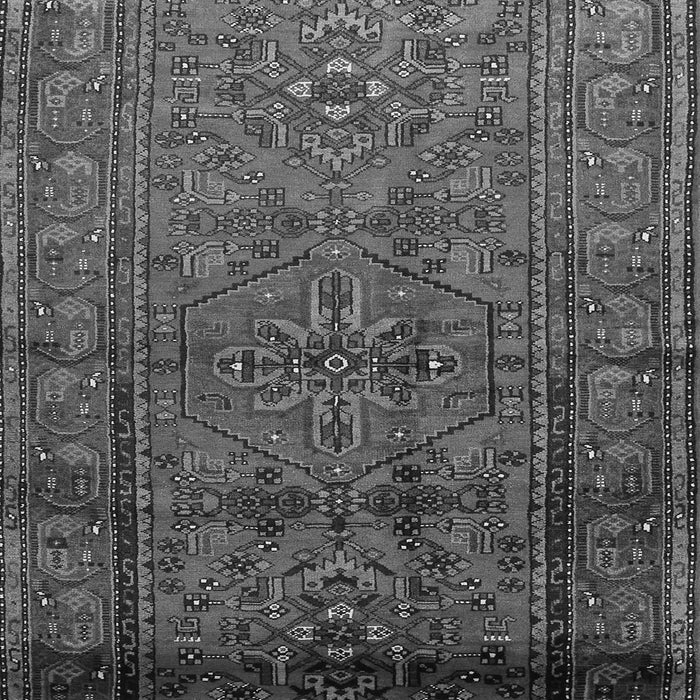Serging Thickness of Machine Washable Persian Gray Traditional Rug, wshtr680gry