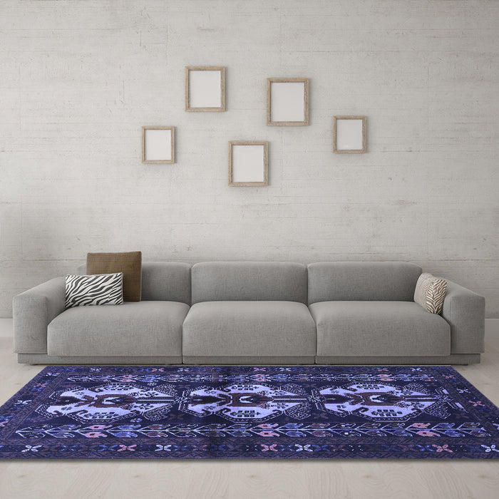 Machine Washable Persian Blue Traditional Rug in a Living Room, wshtr685blu