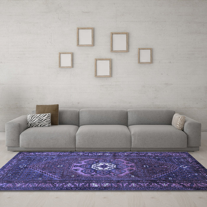 Machine Washable Persian Blue Traditional Rug in a Living Room, wshtr686blu