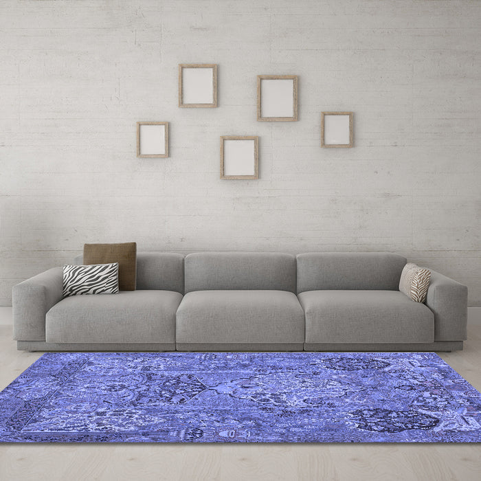 Machine Washable Animal Blue Traditional Rug in a Living Room, wshtr68blu