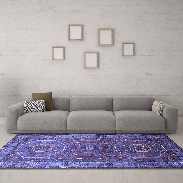 Machine Washable Persian Blue Traditional Rug in a Living Room, wshtr692blu