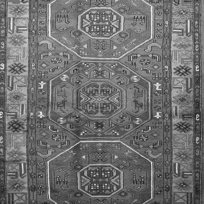 Serging Thickness of Machine Washable Persian Gray Traditional Rug, wshtr692gry