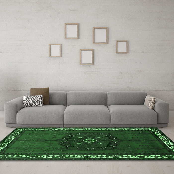 Machine Washable Persian Emerald Green Traditional Area Rugs in a Living Room,, wshtr694emgrn