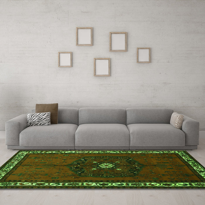 Machine Washable Persian Green Traditional Area Rugs in a Living Room,, wshtr694grn