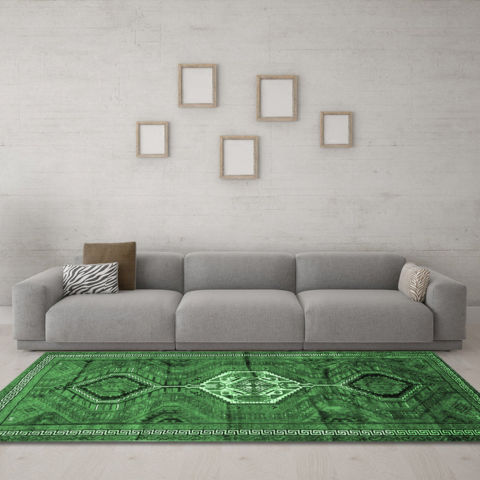 Machine Washable Persian Emerald Green Traditional Area Rugs in a Living Room,, wshtr696emgrn