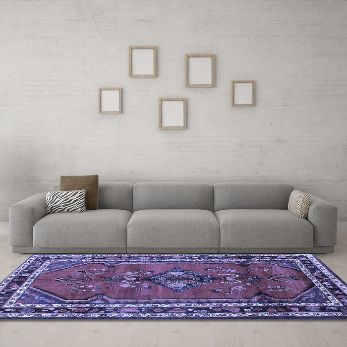 Machine Washable Persian Blue Traditional Rug in a Living Room, wshtr697blu