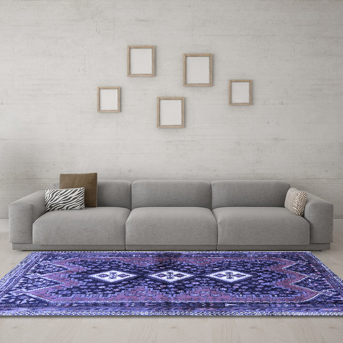 Machine Washable Persian Blue Traditional Rug in a Living Room, wshtr698blu