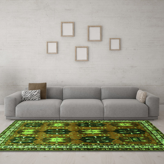 Machine Washable Persian Green Traditional Area Rugs in a Living Room,, wshtr699grn