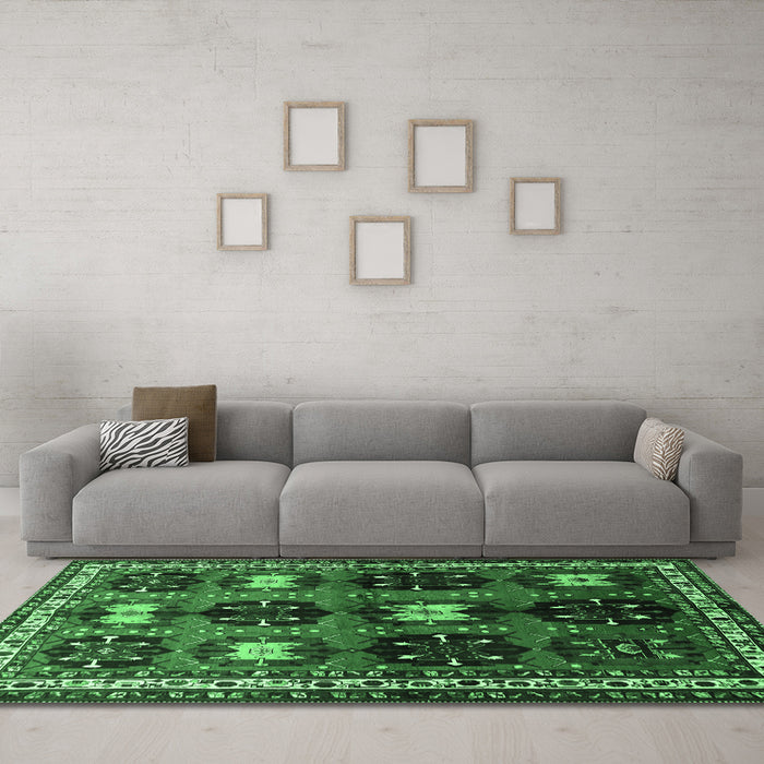 Machine Washable Persian Emerald Green Traditional Area Rugs in a Living Room,, wshtr699emgrn
