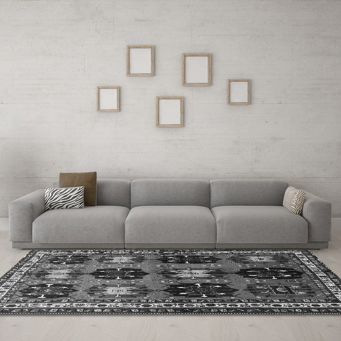 Machine Washable Persian Gray Traditional Rug in a Living Room,, wshtr699gry