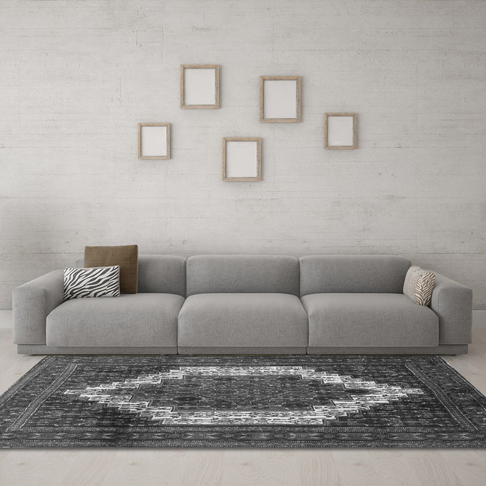 Machine Washable Persian Gray Traditional Rug in a Living Room,, wshtr6gry