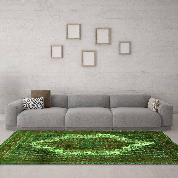 Machine Washable Persian Green Traditional Area Rugs in a Living Room,, wshtr6grn