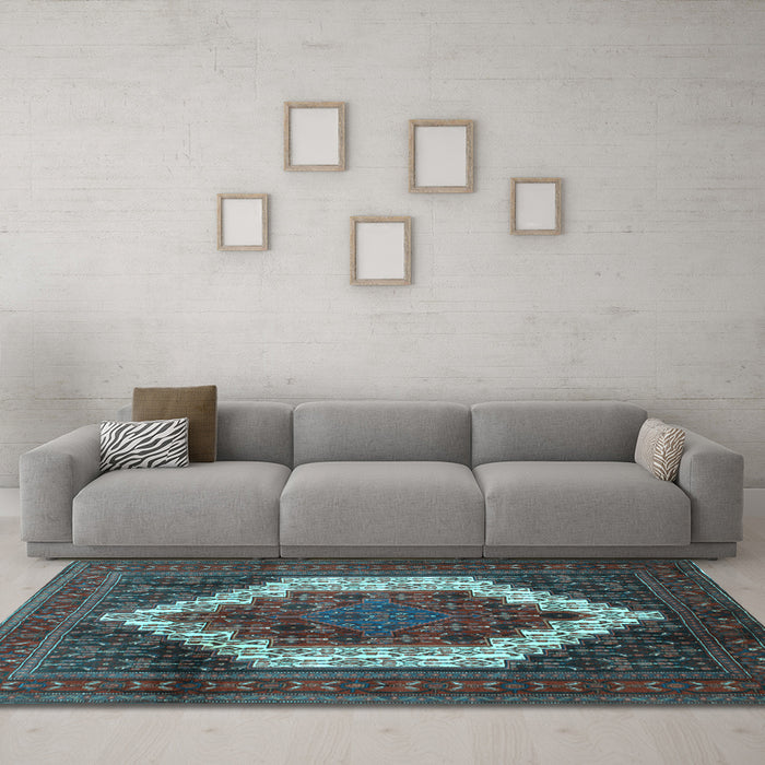 Machine Washable Persian Light Blue Traditional Rug in a Living Room, wshtr6lblu