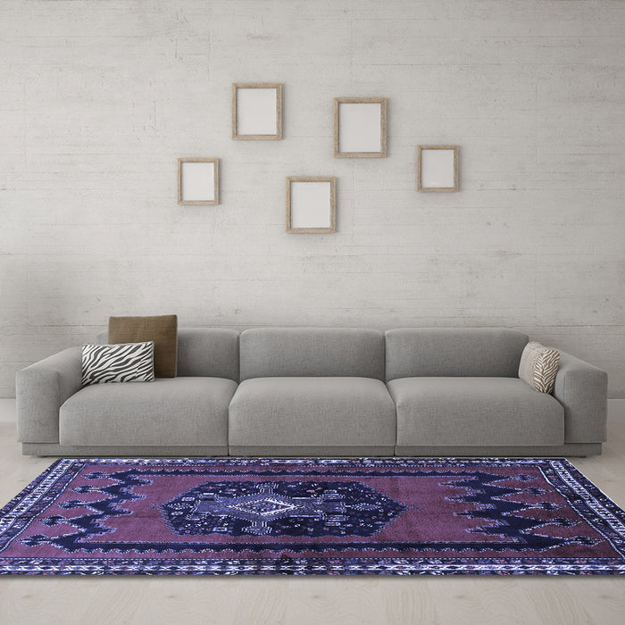 Machine Washable Persian Blue Traditional Rug in a Living Room, wshtr702blu