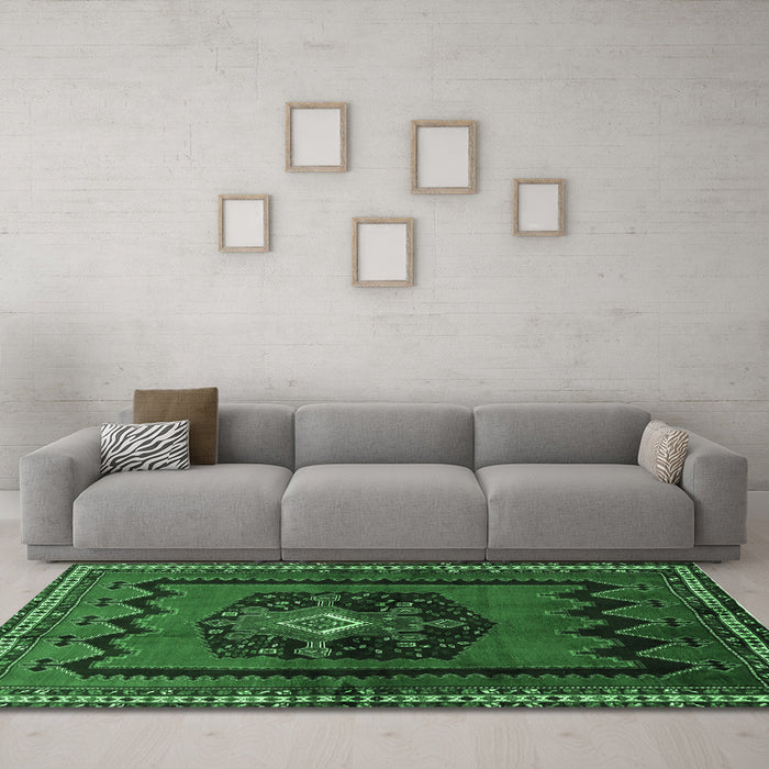 Machine Washable Persian Emerald Green Traditional Area Rugs in a Living Room,, wshtr702emgrn