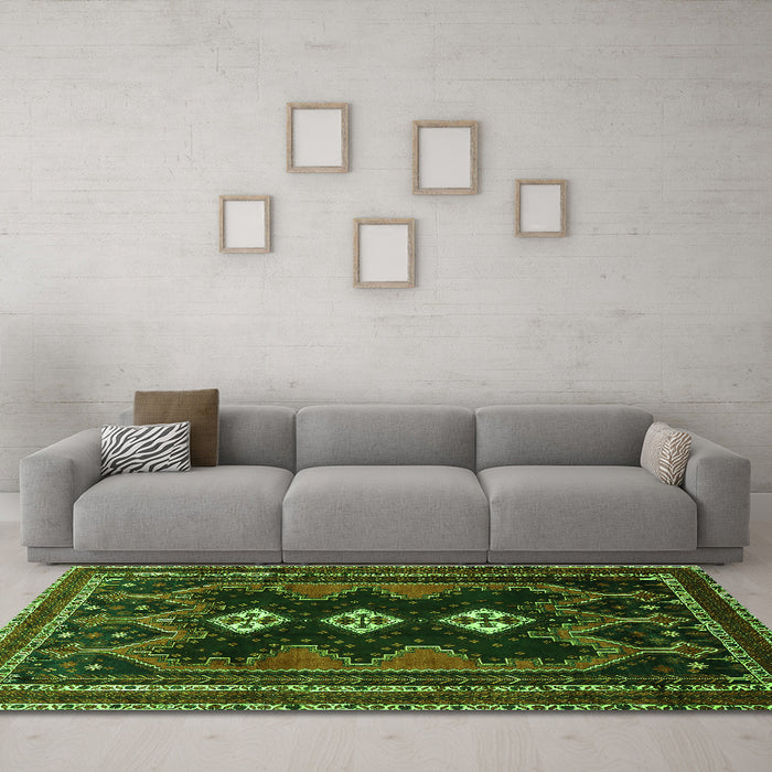 Machine Washable Persian Green Traditional Area Rugs in a Living Room,, wshtr703grn