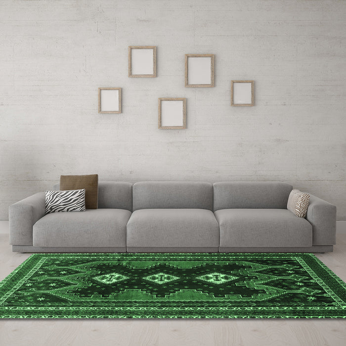 Machine Washable Persian Emerald Green Traditional Area Rugs in a Living Room,, wshtr703emgrn