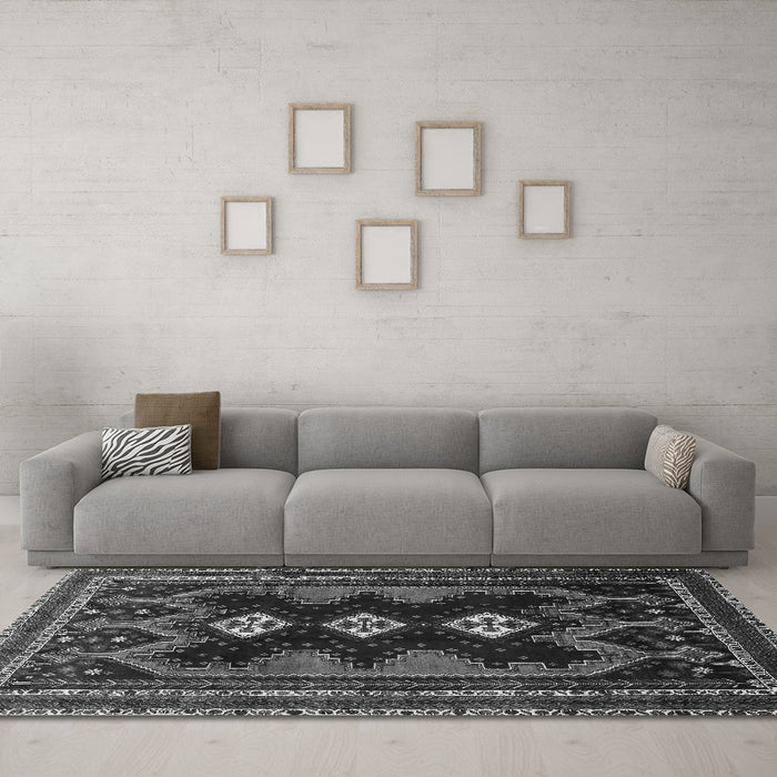 Machine Washable Persian Gray Traditional Rug in a Living Room,, wshtr703gry