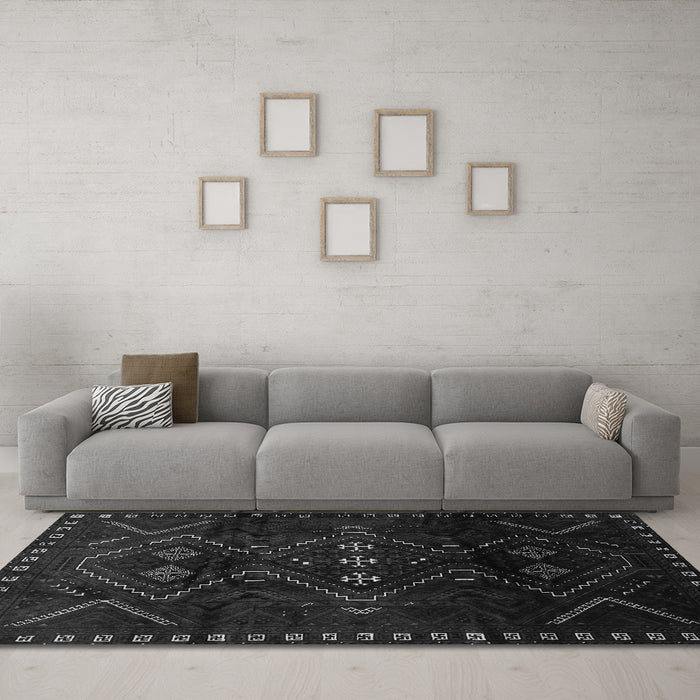 Machine Washable Persian Gray Traditional Rug in a Living Room,, wshtr704gry