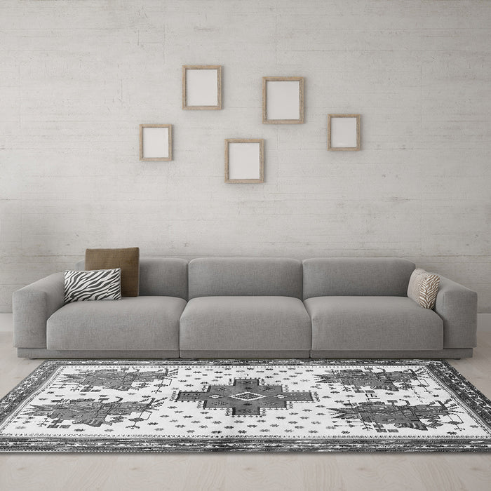 Machine Washable Persian Gray Traditional Rug in a Living Room,, wshtr708gry