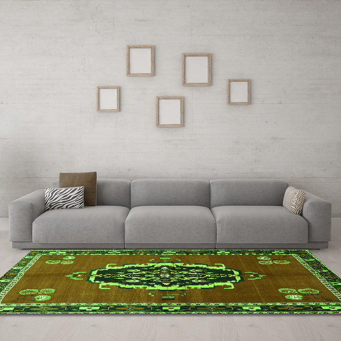 Machine Washable Medallion Green Traditional Area Rugs in a Living Room,, wshtr710grn
