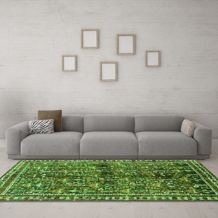Machine Washable Persian Green Traditional Area Rugs in a Living Room,, wshtr711grn