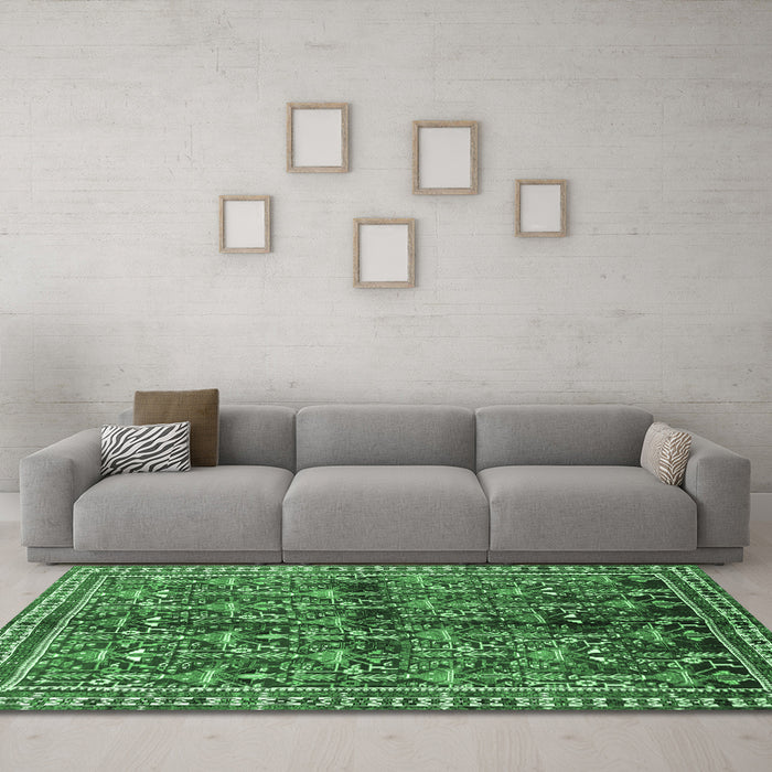 Machine Washable Persian Emerald Green Traditional Area Rugs in a Living Room,, wshtr711emgrn