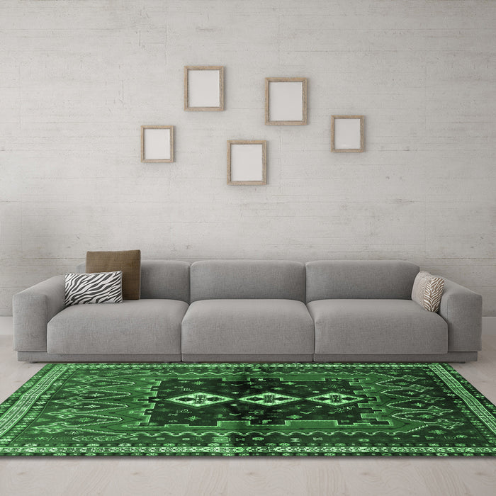 Machine Washable Persian Emerald Green Traditional Area Rugs in a Living Room,, wshtr712emgrn