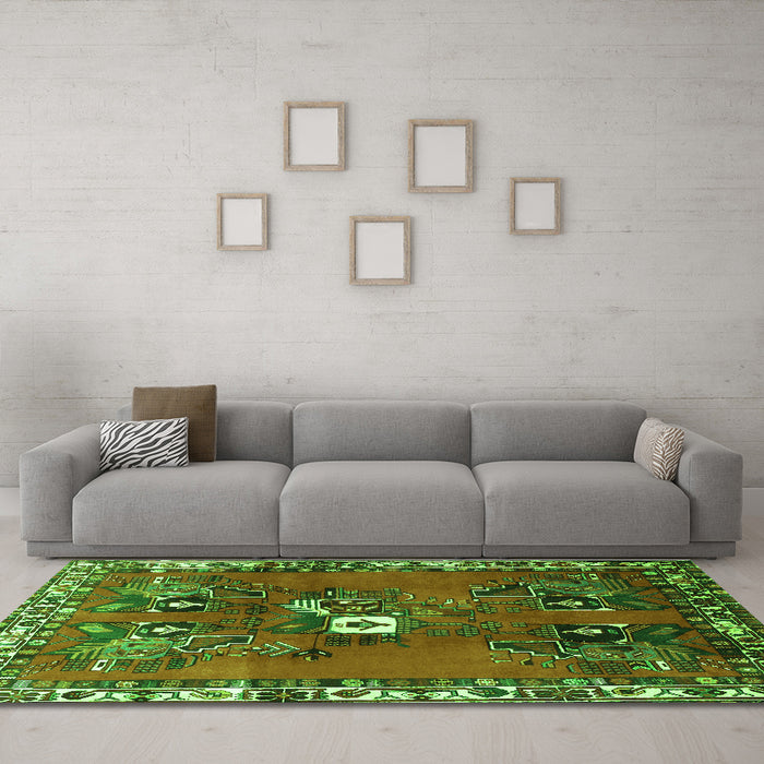 Machine Washable Persian Green Traditional Area Rugs in a Living Room,, wshtr715grn