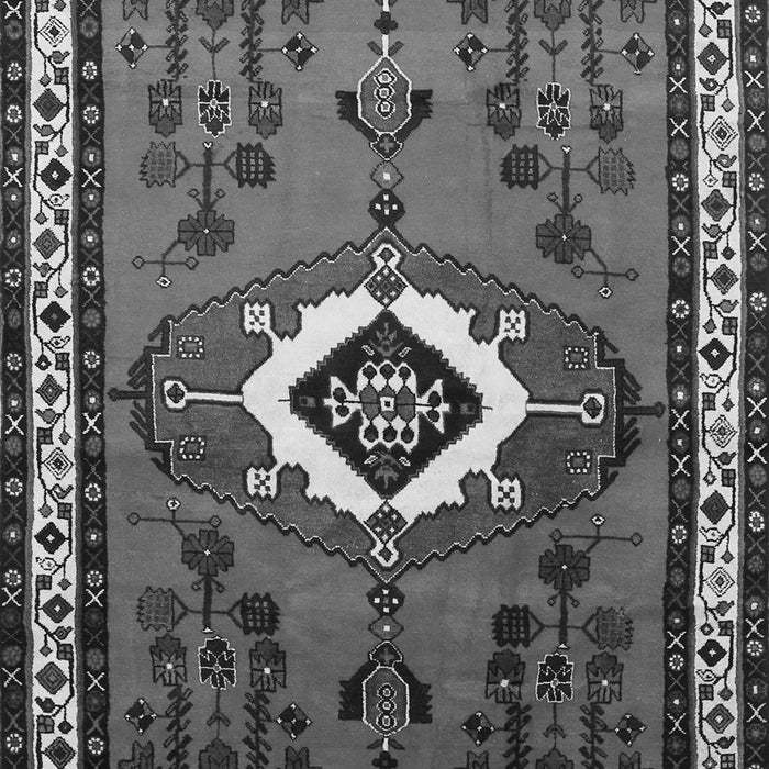 Serging Thickness of Machine Washable Persian Gray Traditional Rug, wshtr716gry