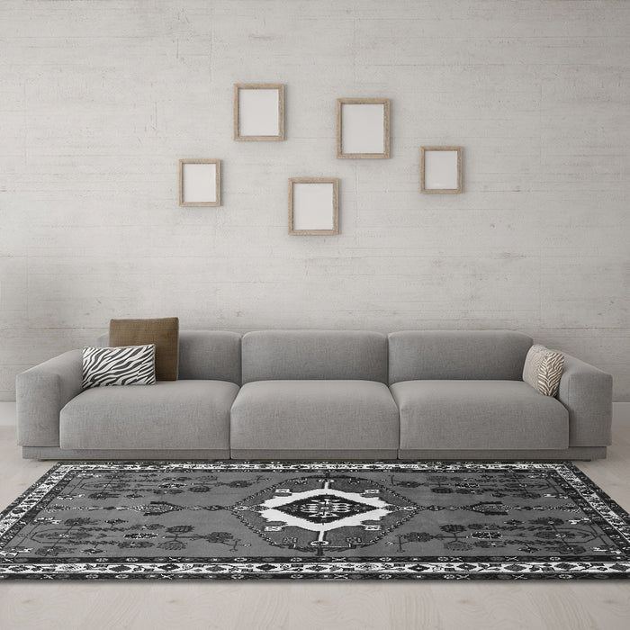 Machine Washable Persian Gray Traditional Rug in a Living Room,, wshtr716gry
