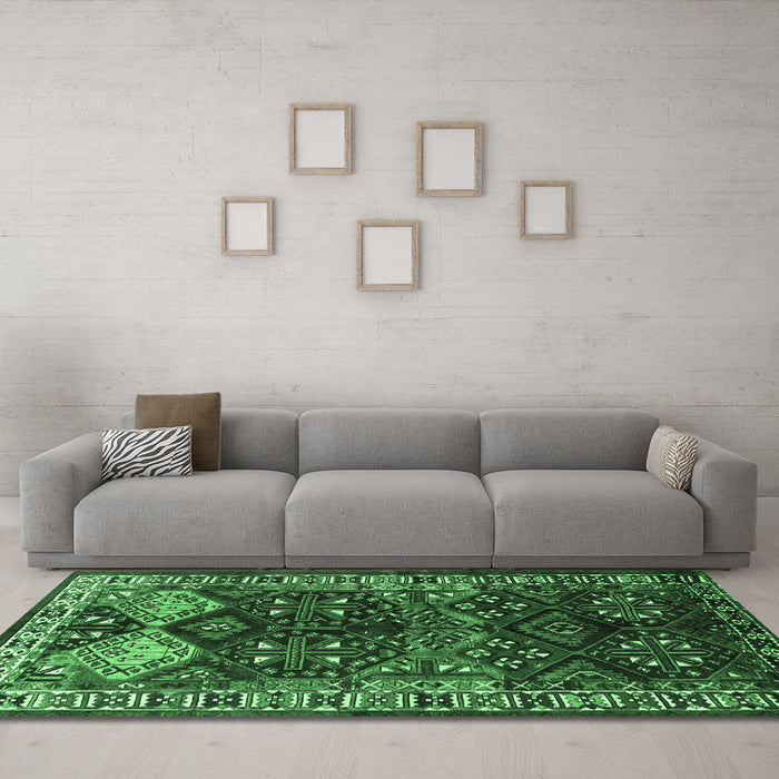 Machine Washable Persian Emerald Green Traditional Area Rugs in a Living Room,, wshtr718emgrn