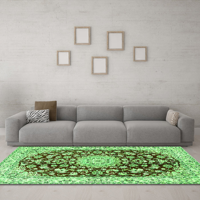 Machine Washable Medallion Green Traditional Area Rugs in a Living Room,, wshtr731grn