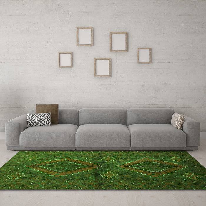 Machine Washable Persian Green Traditional Area Rugs in a Living Room,, wshtr732grn