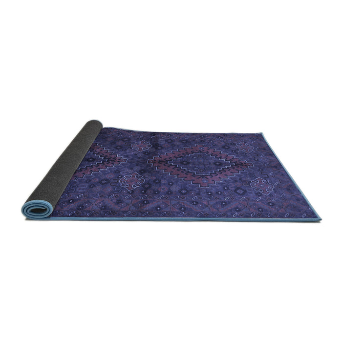 Sideview of Persian Blue Traditional Rug, tr732blu
