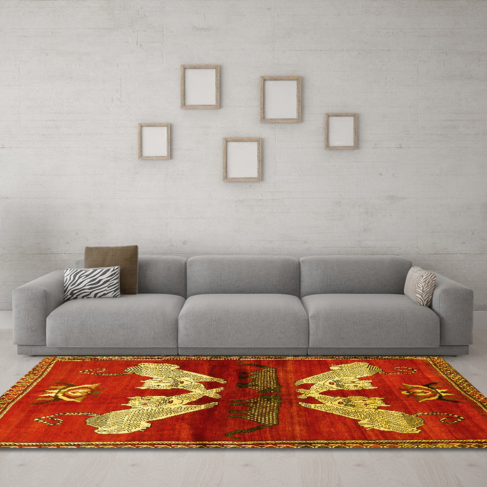 Machine Washable Animal Yellow Traditional Rug in a Living Room, wshtr734yw