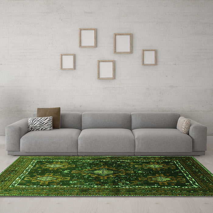 Machine Washable Persian Green Traditional Area Rugs in a Living Room,, wshtr738grn