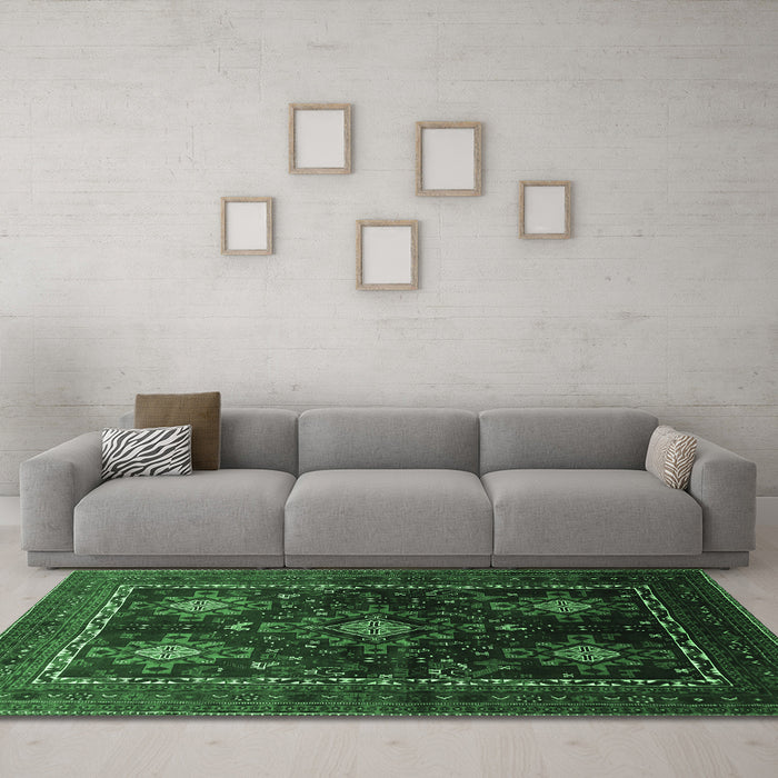 Machine Washable Persian Emerald Green Traditional Area Rugs in a Living Room,, wshtr738emgrn