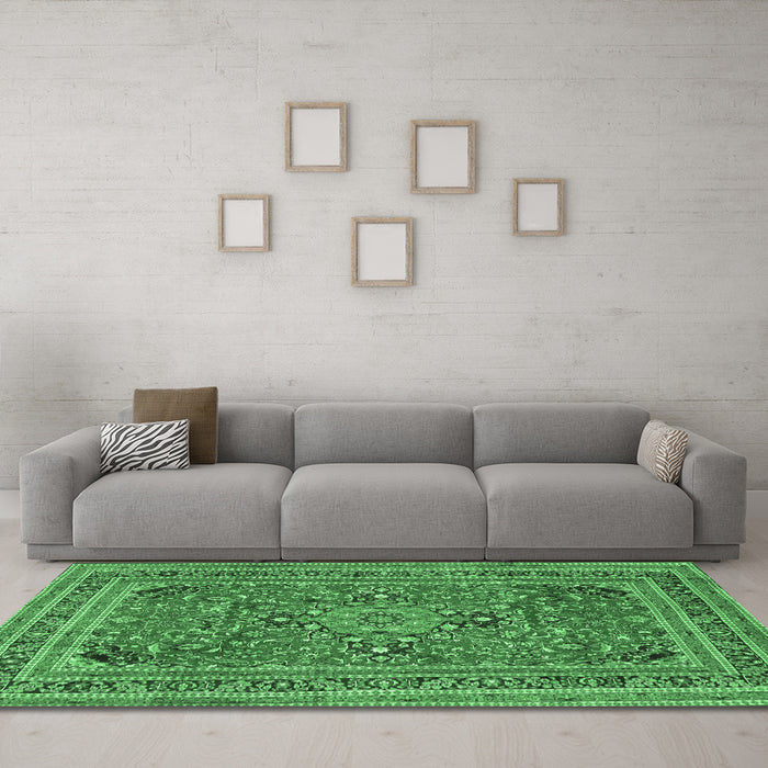 Machine Washable Medallion Emerald Green Traditional Area Rugs in a Living Room,, wshtr73emgrn