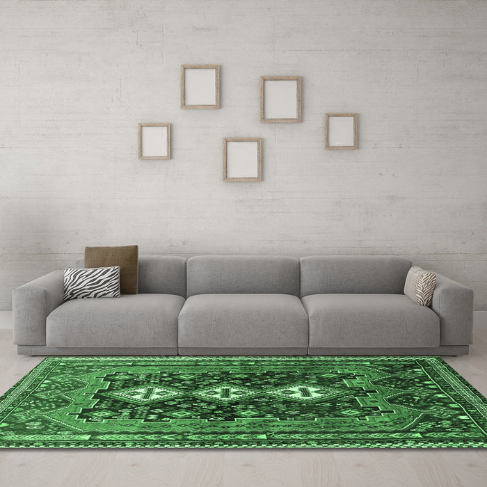 Machine Washable Persian Emerald Green Traditional Area Rugs in a Living Room,, wshtr741emgrn