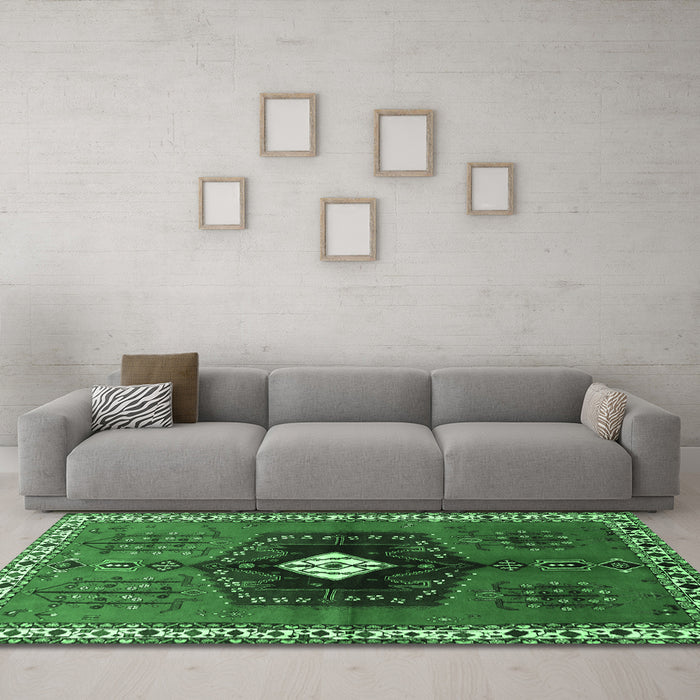 Machine Washable Persian Emerald Green Traditional Area Rugs in a Living Room,, wshtr742emgrn