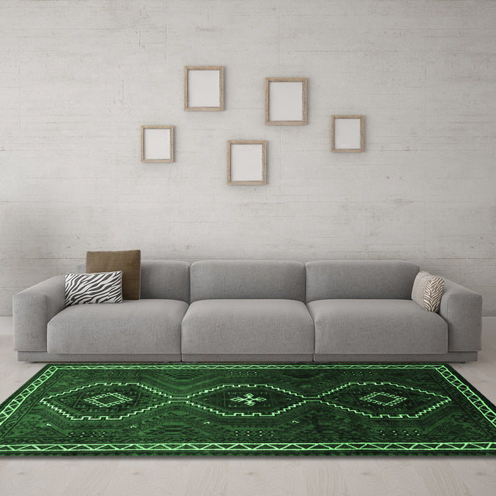 Machine Washable Persian Emerald Green Traditional Area Rugs in a Living Room,, wshtr745emgrn