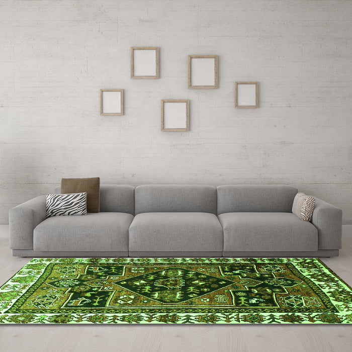 Machine Washable Persian Green Traditional Area Rugs in a Living Room,, wshtr747grn