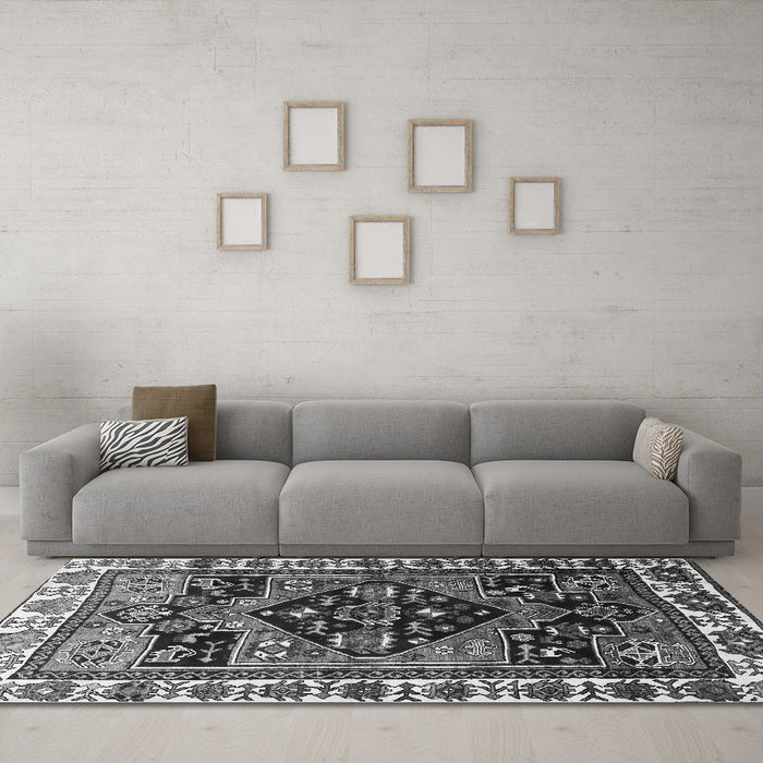 Machine Washable Persian Gray Traditional Rug in a Living Room,, wshtr747gry