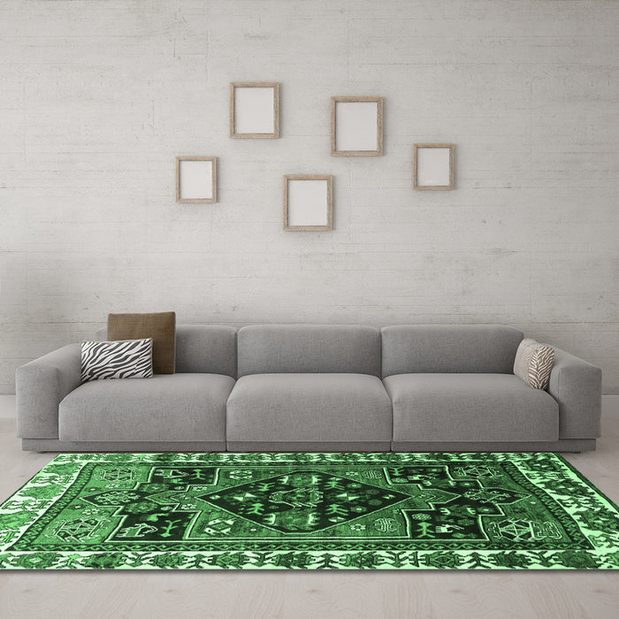 Machine Washable Persian Emerald Green Traditional Area Rugs in a Living Room,, wshtr747emgrn