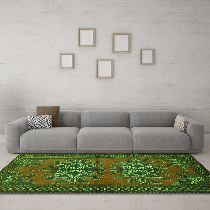 Machine Washable Persian Green Traditional Area Rugs in a Living Room,, wshtr749grn