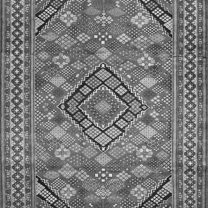 Serging Thickness of Machine Washable Persian Gray Traditional Rug, wshtr74gry