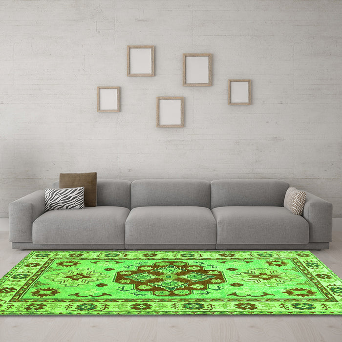 Machine Washable Persian Green Traditional Area Rugs in a Living Room,, wshtr750grn