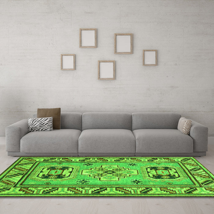 Machine Washable Geometric Green Traditional Area Rugs in a Living Room,, wshtr752grn